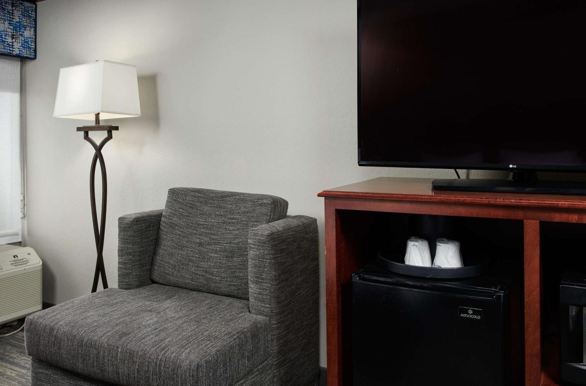 Hampton Inn Atlanta-Cumberland Mall/Cobb Galleria Area Smyrna Buitenkant foto