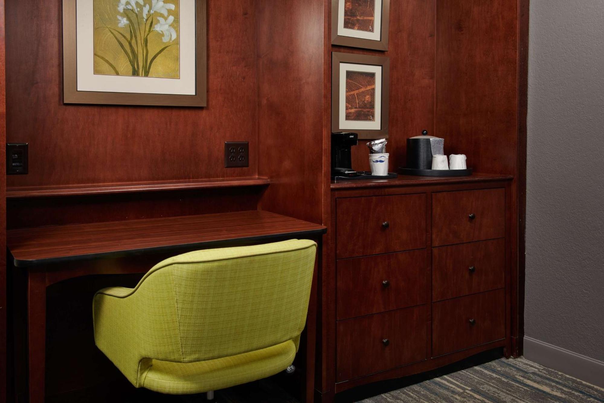 Hampton Inn Atlanta-Cumberland Mall/Cobb Galleria Area Smyrna Buitenkant foto