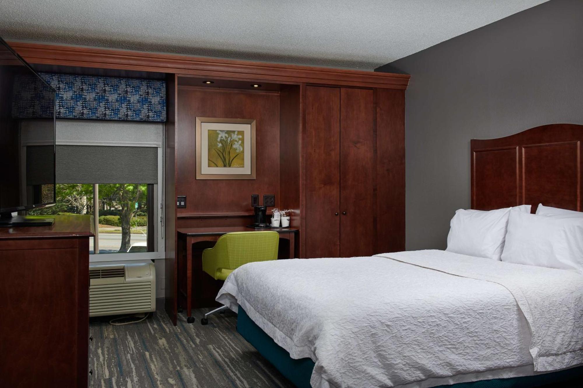 Hampton Inn Atlanta-Cumberland Mall/Cobb Galleria Area Smyrna Buitenkant foto